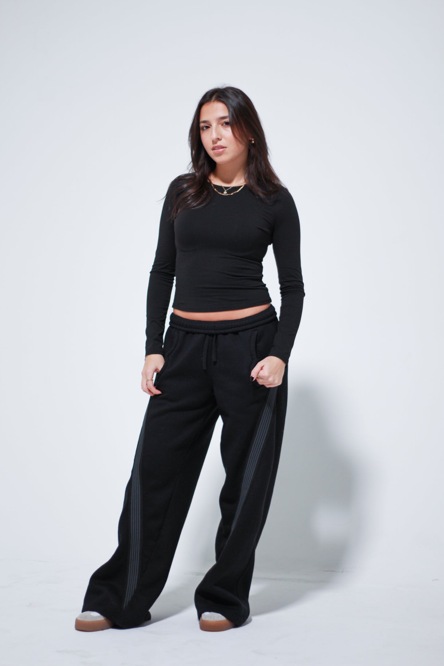 24/25 WNTR SWEATPANTS (BLACK)